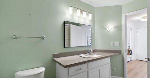 1932 University Park Dr, Sacramento, CA 95825 Photo