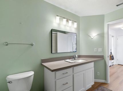 1932 University Park Dr, Sacramento, CA 95825 Photo