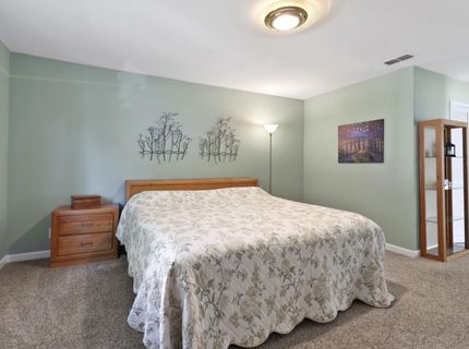 1932 University Park Dr, Sacramento, CA 95825 Photo