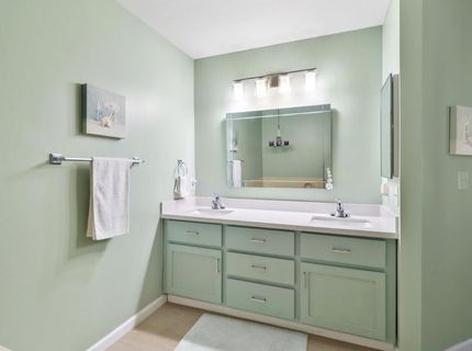 1932 University Park Dr, Sacramento, CA 95825 Photo