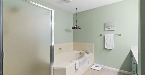 1932 University Park Dr, Sacramento, CA 95825 Photo