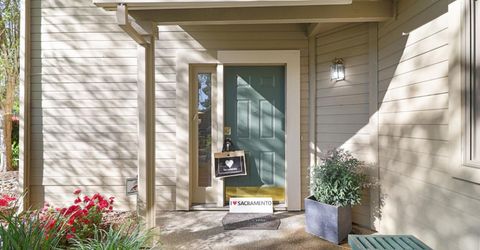 1932 University Park Dr, Sacramento, CA 95825 Photo