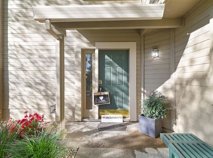 1932 University Park Dr, Sacramento, CA 95825 Photo