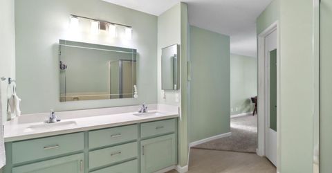 1932 University Park Dr, Sacramento, CA 95825 Photo