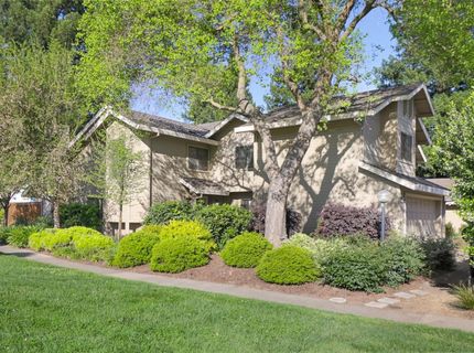 1932 University Park Dr, Sacramento, CA 95825 Photo