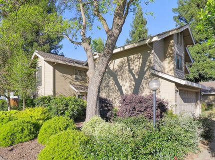 1932 University Park Dr, Sacramento, CA 95825 Photo