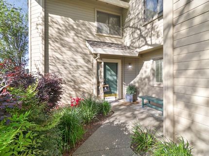 1932 University Park Dr, Sacramento, CA 95825 Photo