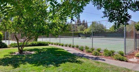 1932 University Park Dr, Sacramento, CA 95825 Photo