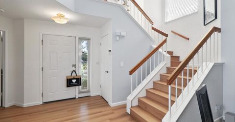 1932 University Park Dr, Sacramento, CA 95825 Photo