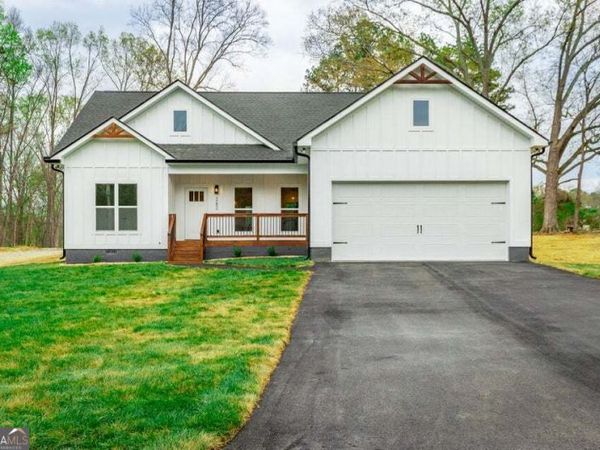 282 Glade Road, Rossville, GA 30741