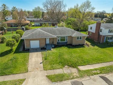 1708 Brookhollow Drive, Springfield, OH 45504