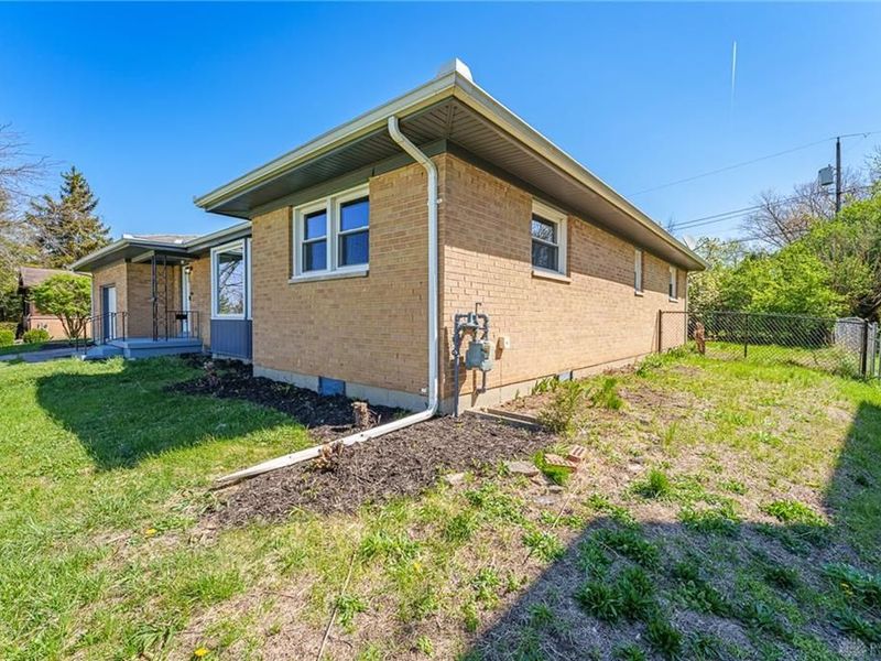 1708 Brookhollow Drive, Springfield, OH 45504 Photo 6