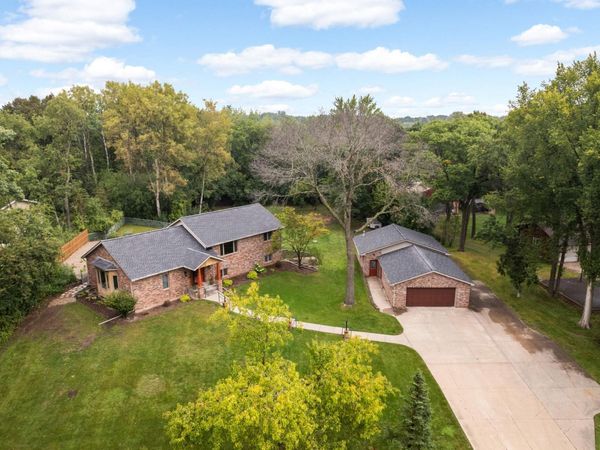 576 Burr Oak Lane , Hudson, WI 54016