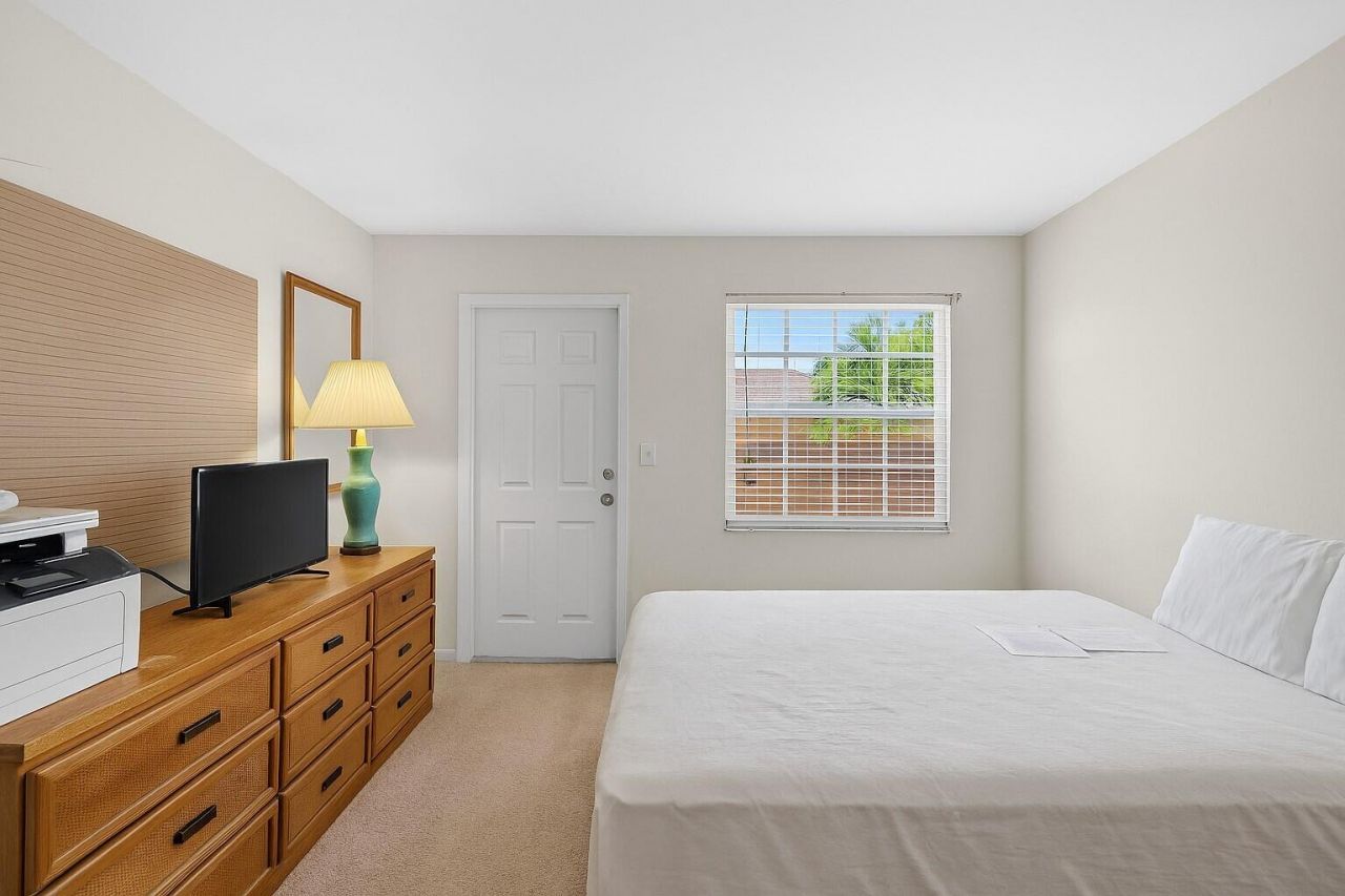 4532 Poinciana Street, Lauderdale by the Sea, FL 33308 Photo