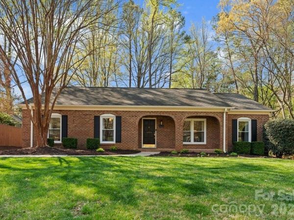 6809 Tara Drive, Charlotte, NC 28211