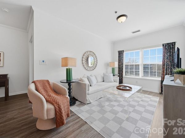 1410 4th Street Drive NW, Unit 205, Hickory, NC 28601