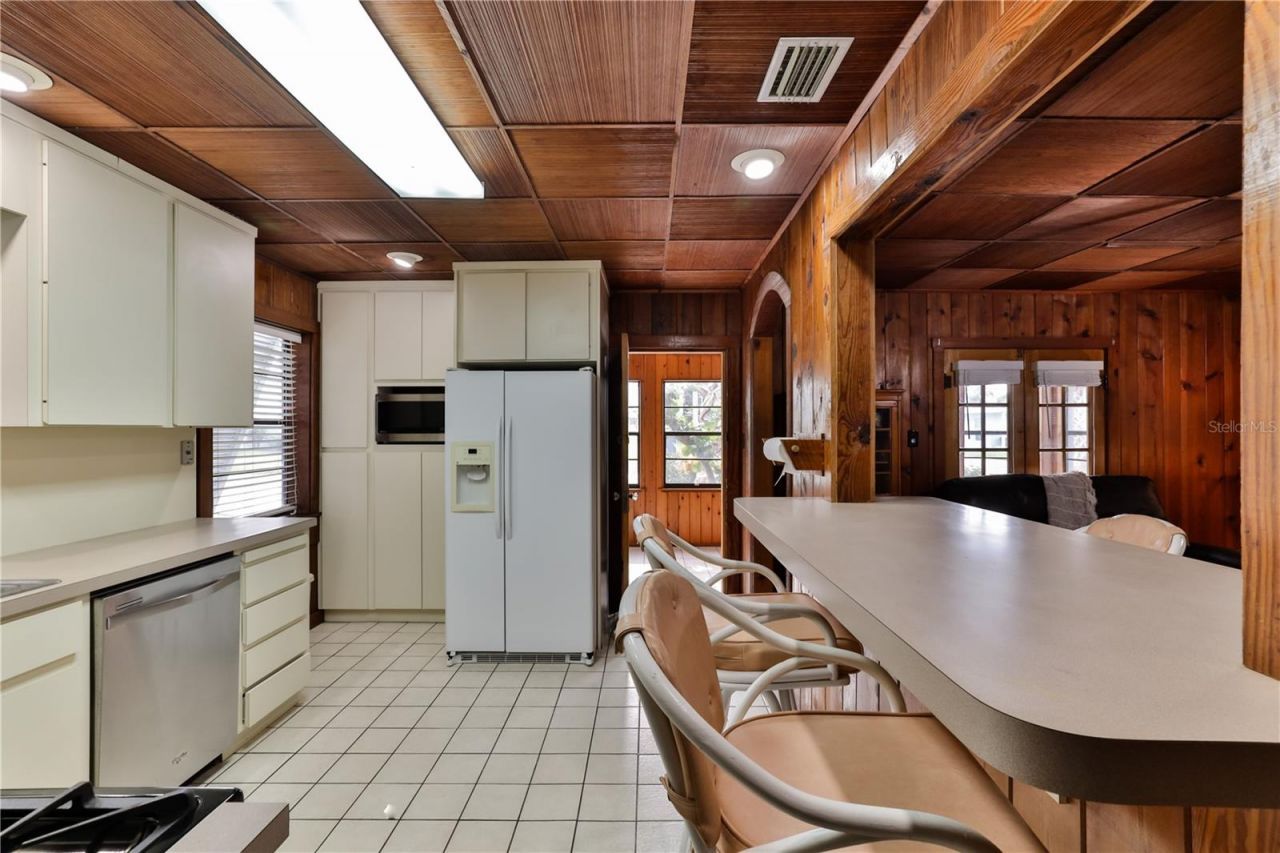 314 Due East Street, New Smyrna Beach, FL 32169 Photo