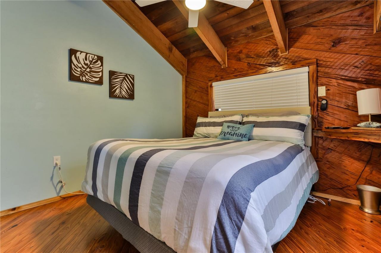 314 Due East Street, New Smyrna Beach, FL 32169 Photo