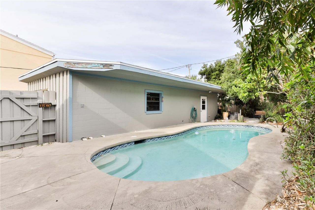 314 Due East Street, New Smyrna Beach, FL 32169 Photo