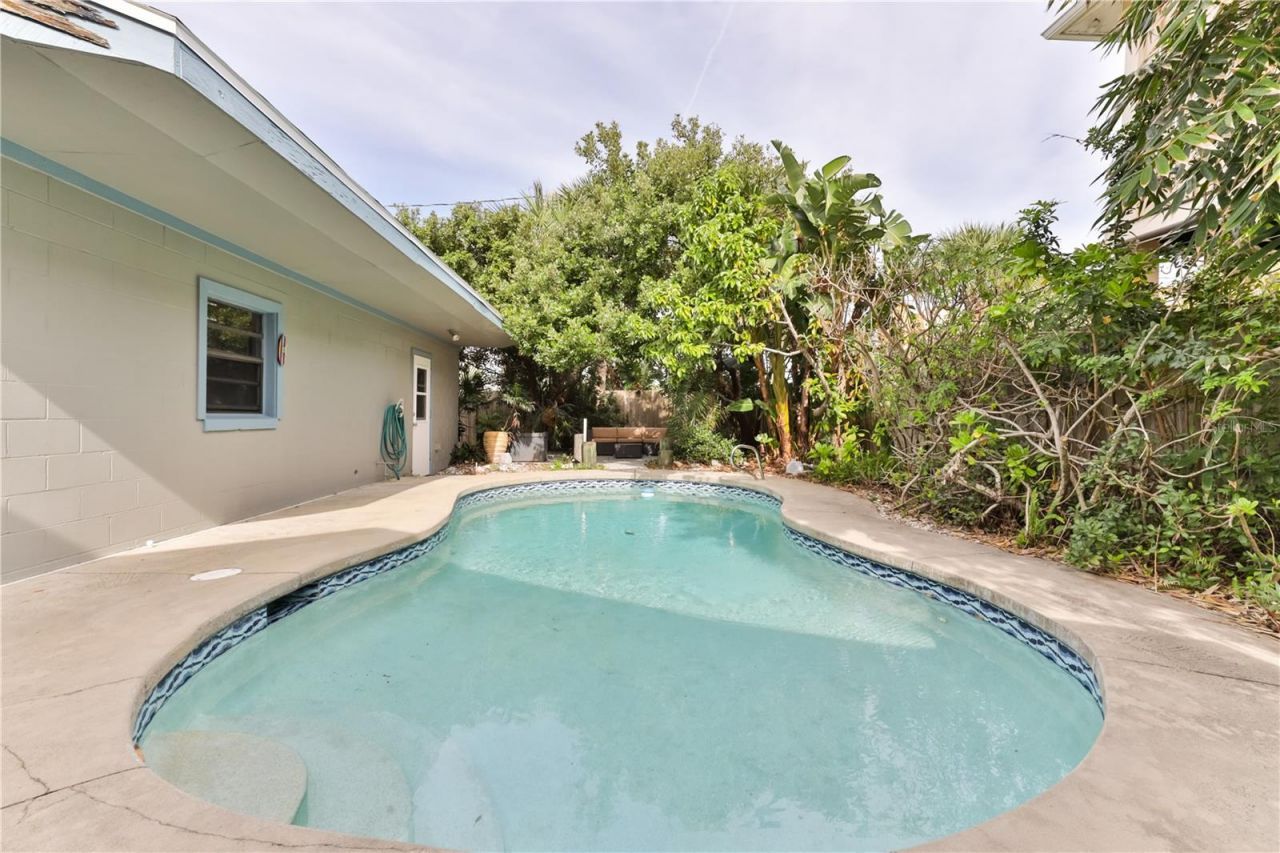 314 Due East Street, New Smyrna Beach, FL 32169 Photo