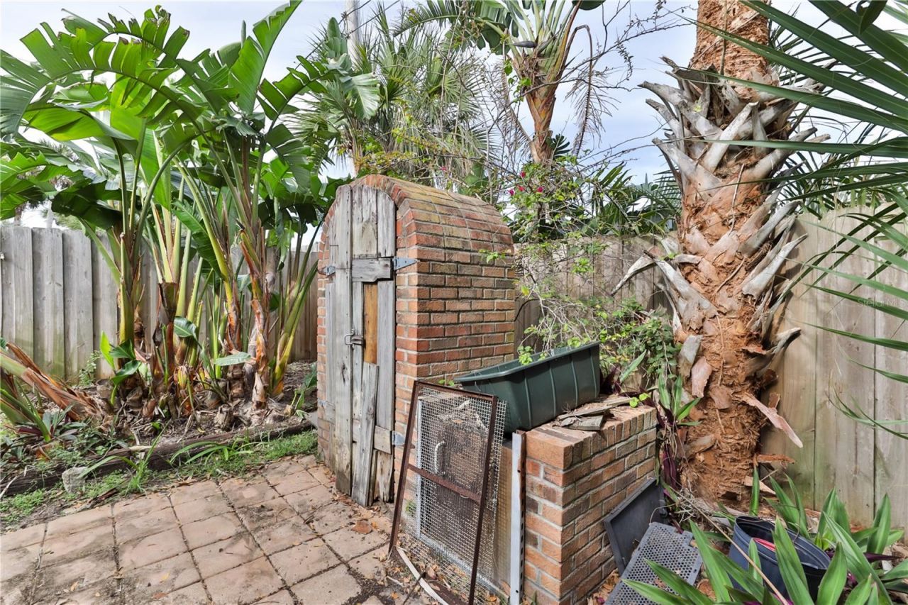 314 Due East Street, New Smyrna Beach, FL 32169 Photo