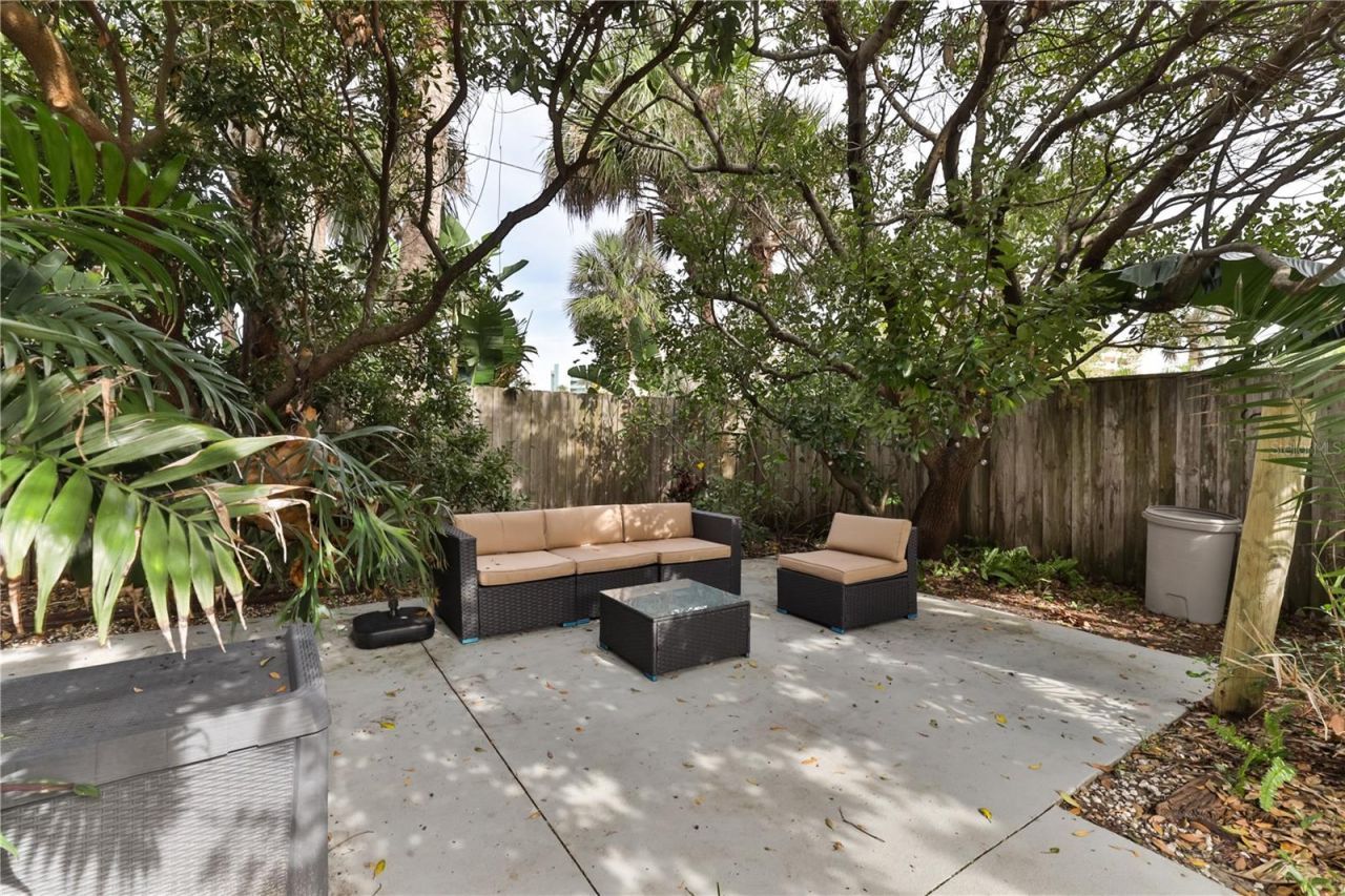 314 Due East Street, New Smyrna Beach, FL 32169 Photo