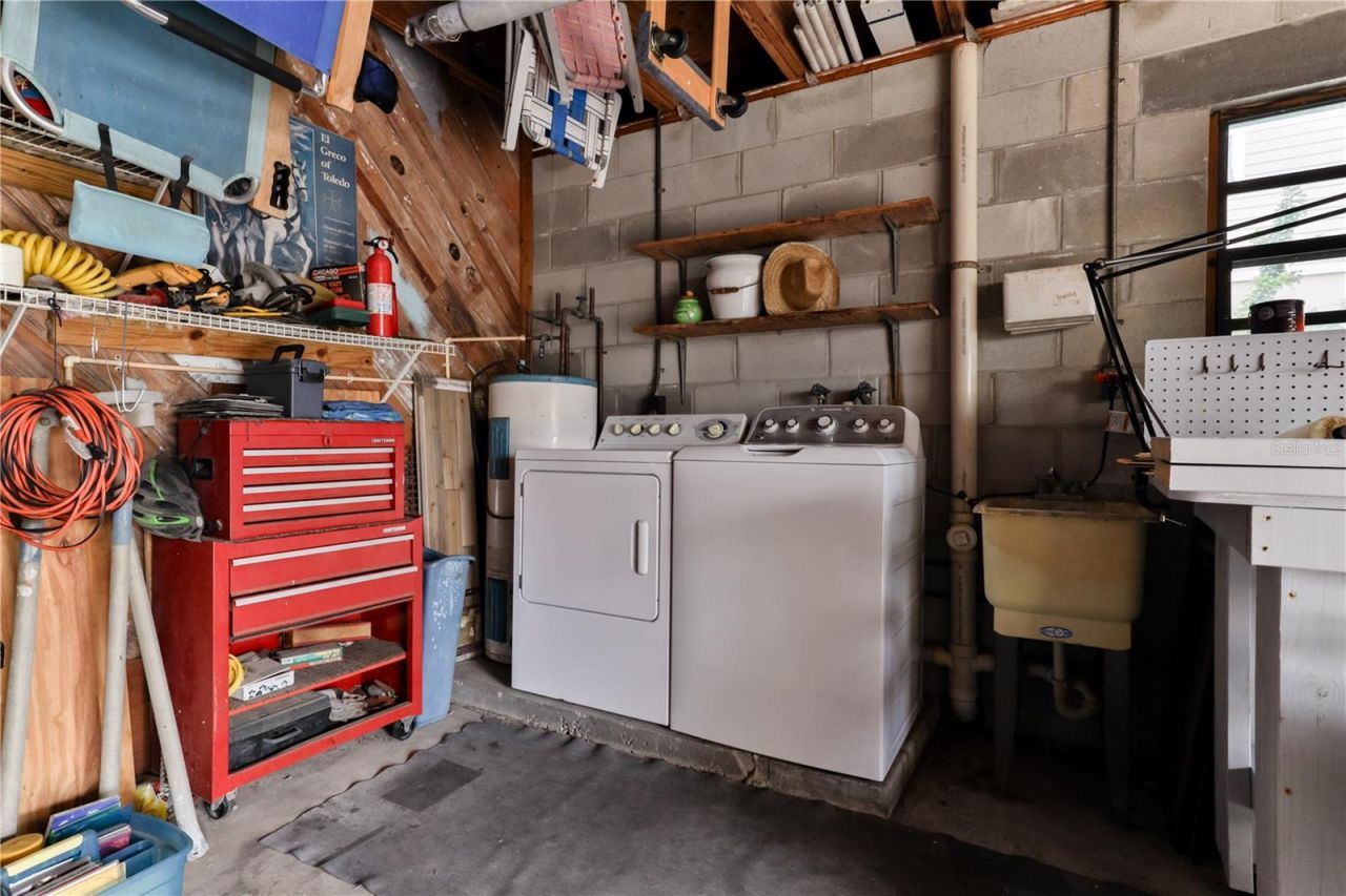 314 Due East Street, New Smyrna Beach, FL 32169 Photo