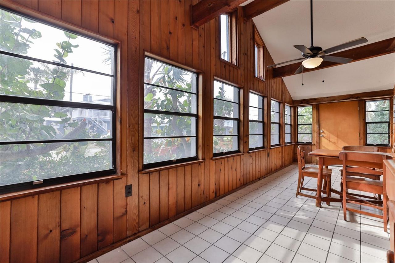 314 Due East Street, New Smyrna Beach, FL 32169 Photo