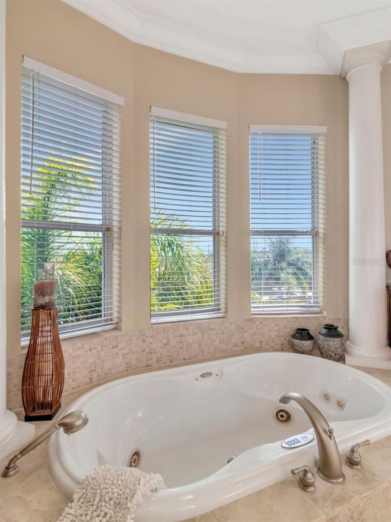 507 Driftwood Drive E, Palm Harbor, FL 34683 Photo