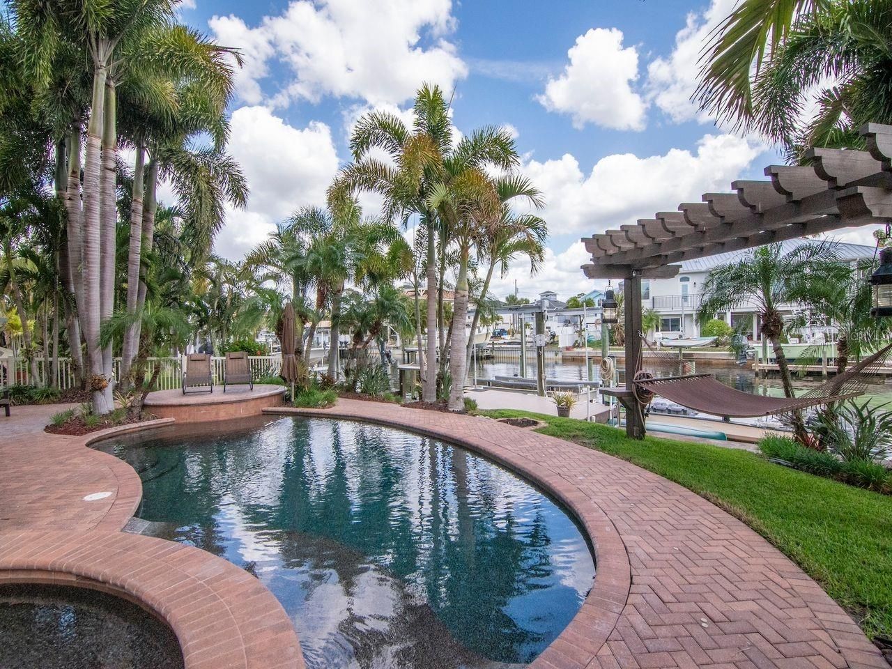 507 Driftwood Drive E, Palm Harbor, FL 34683 Photo