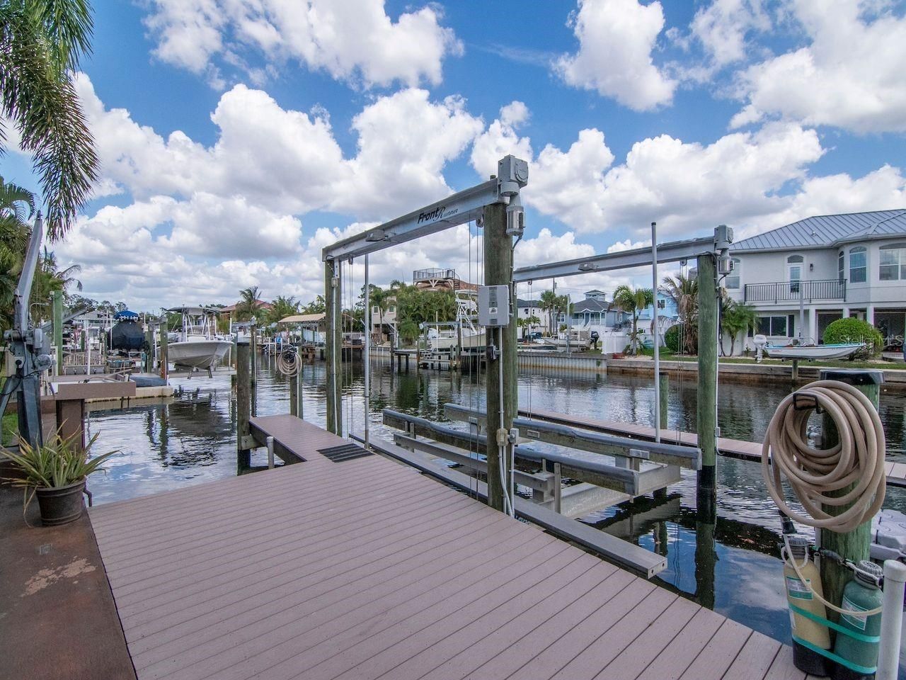 507 Driftwood Drive E, Palm Harbor, FL 34683 Photo