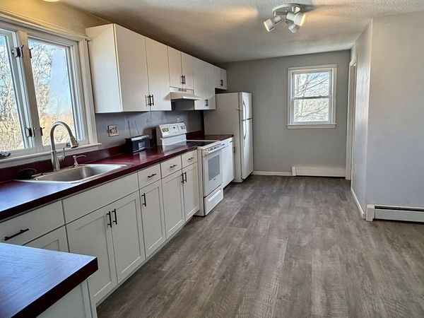 17 Park Ave, Unit 3, Whitman, MA 02382