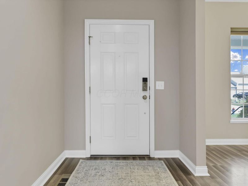 619 Black Hawk Drive, Marysville, OH 43040 Photo 14