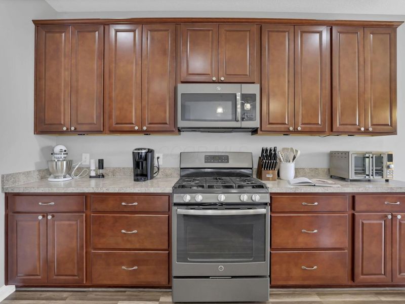 619 Black Hawk Drive, Marysville, OH 43040 Photo 5