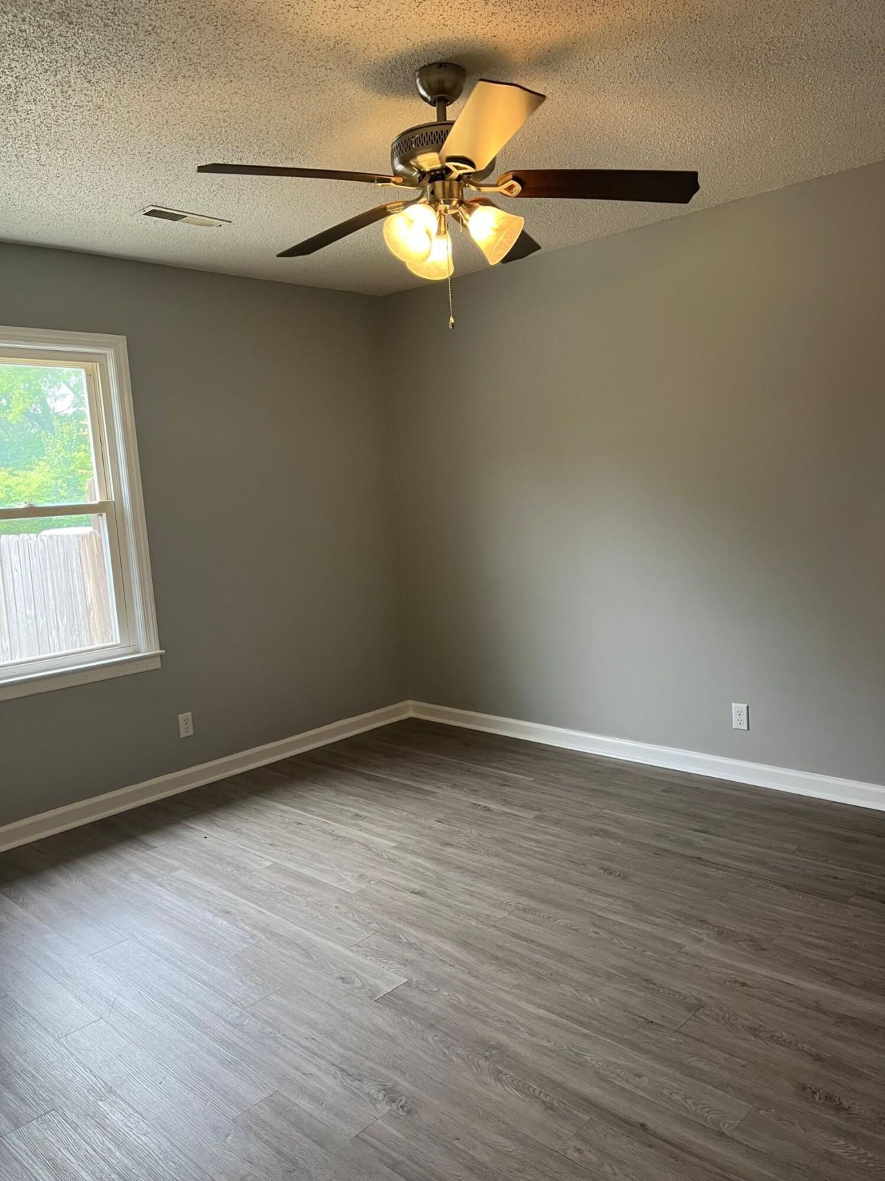 423 Mary Scott Drive Photo 11