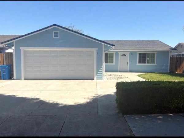 211 Carnoble, Hollister, CA 95023