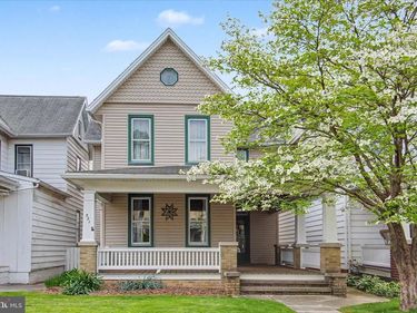 321 E MIDDLE STREET, HANOVER, PA 17331