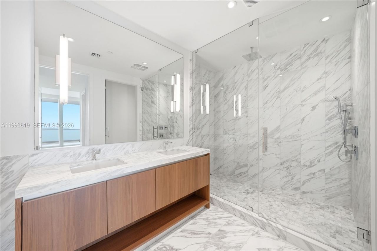 175 SE 25th Road, Unit 3102, Miami, FL 33129 Photo