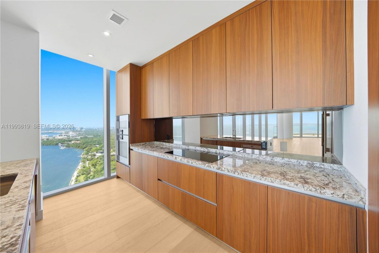 175 SE 25th Road, Unit 3102, Miami, FL 33129 Photo