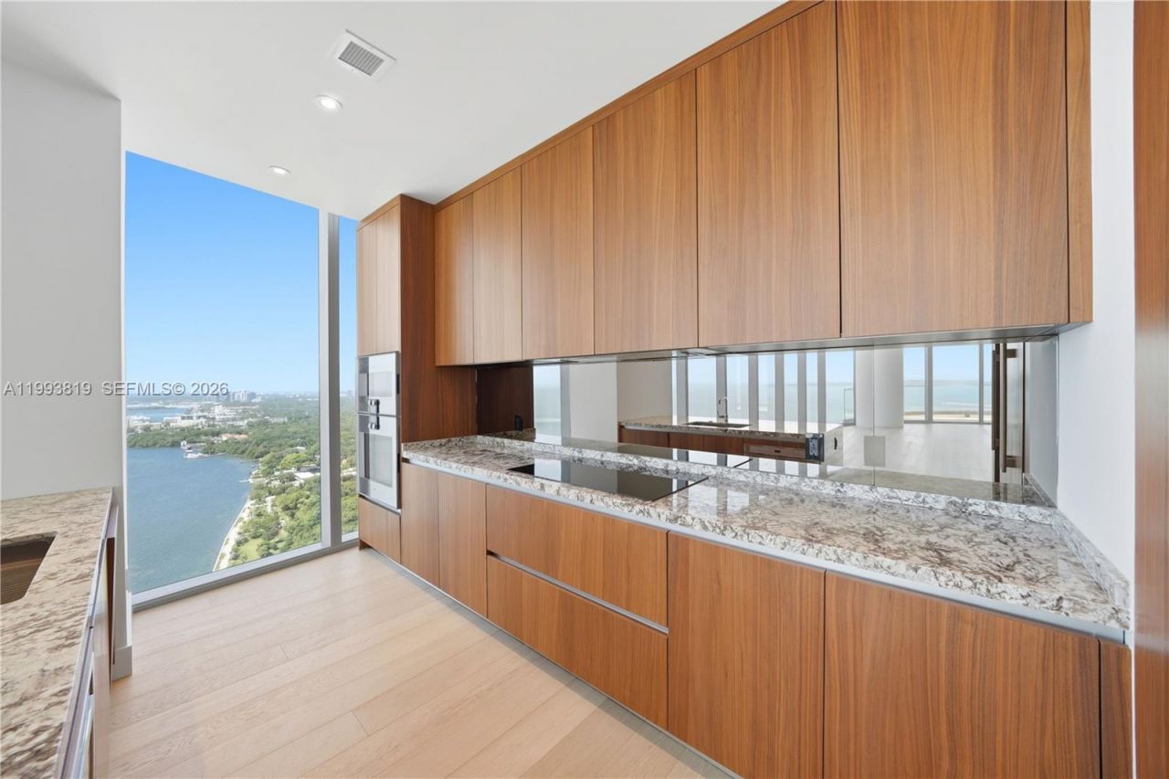 175 SE 25th Road , Unit 3102, Miami, FL 33129 Photo