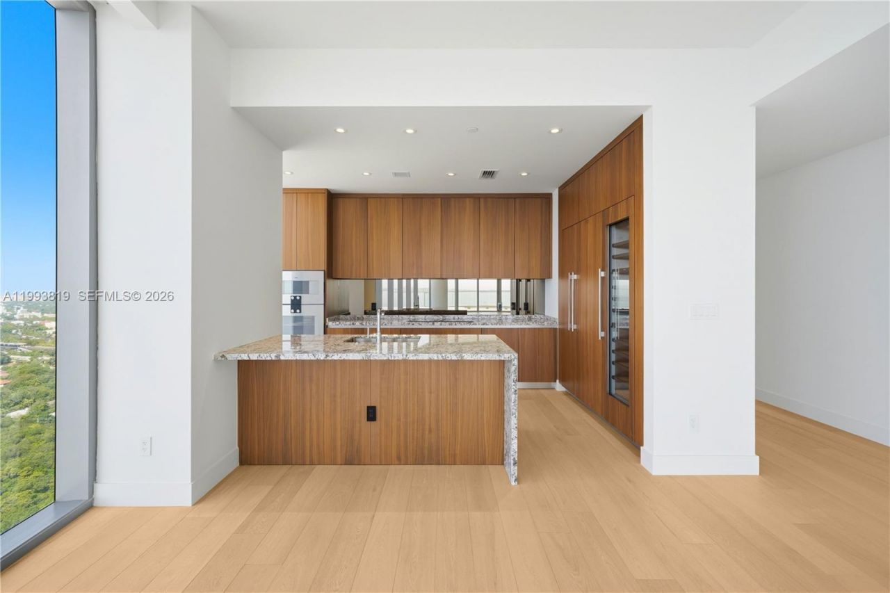 175 SE 25th Road, Unit 3102, Miami, FL 33129 Photo