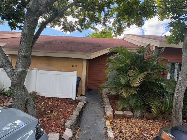 2309 NW 55th Ave , Lauderhill, FL 33313