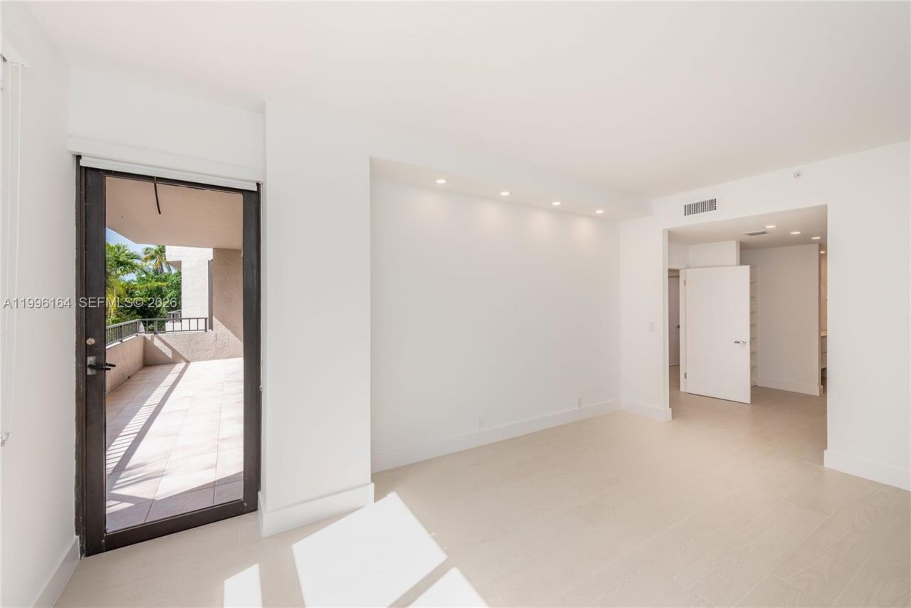 151 Crandon Blvd, Unit 241, Key Biscayne, FL 33149 Photo