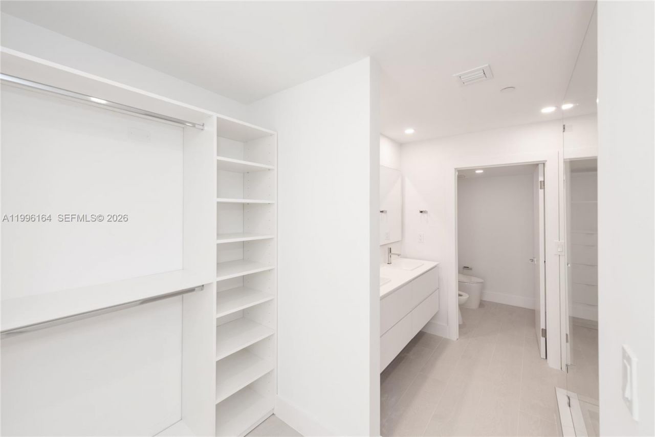 151 Crandon Blvd, Unit 241, Key Biscayne, FL 33149 Photo