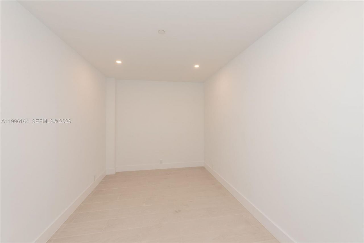 151 Crandon Blvd, Unit 241, Key Biscayne, FL 33149 Photo