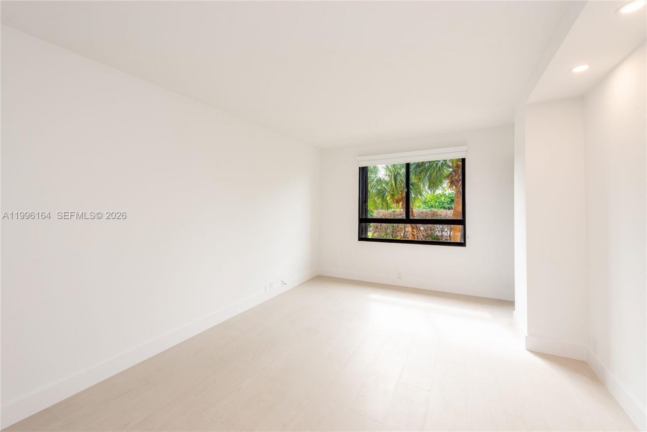 151 Crandon Blvd, Unit 241, Key Biscayne, FL 33149 Photo