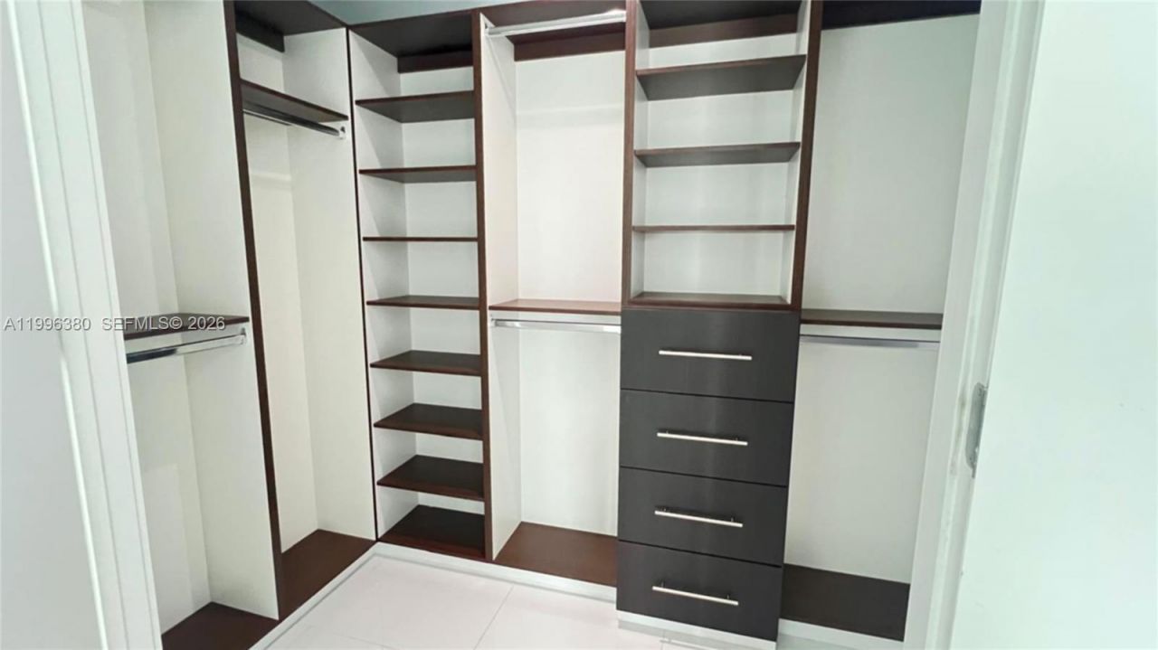 1080 Brickell Ave, Unit 1801, Miami, FL 33131 Photo