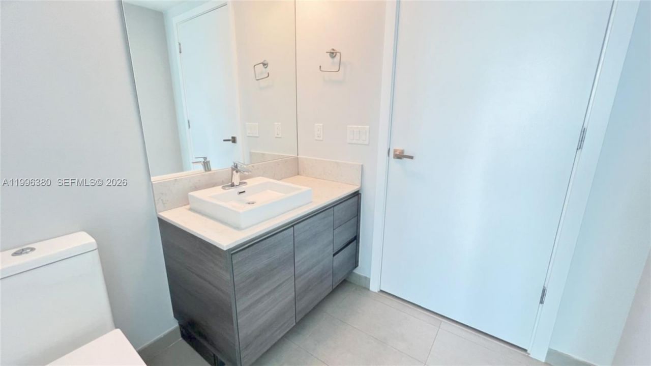 1080 Brickell Ave, Unit 1801, Miami, FL 33131 Photo