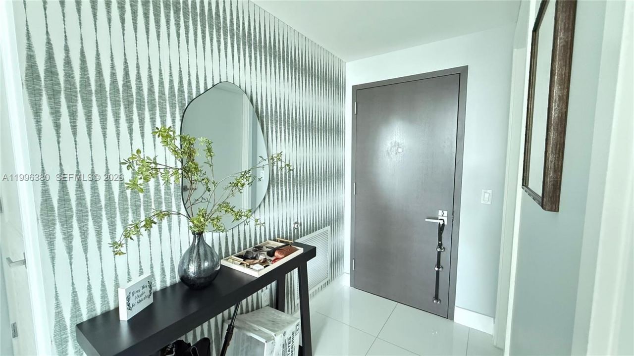 1080 Brickell Ave, Unit 1801, Miami, FL 33131 Photo