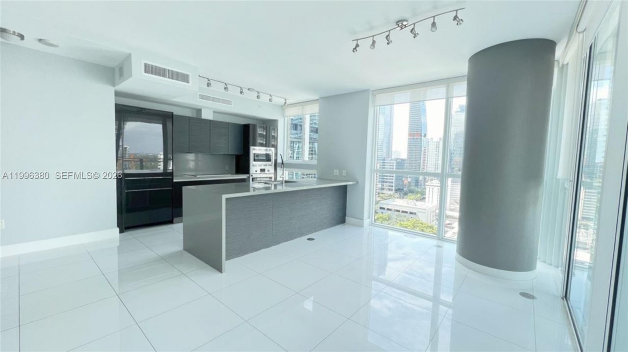 1080 Brickell Ave, Unit 1801, Miami, FL 33131 Photo